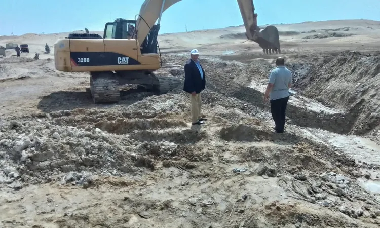 إنشاء مخر مائي في ميدوم بنى سويف للتصريف بسبب المياه الجوفية بمقابر الموتى