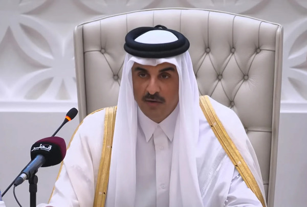 أمير قطر يدين خرق إسرائيل لوقف إطلاق النار ويؤكد دور الدوحة بالوساطات
