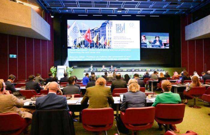 مروان المهيري يشارك في اجتماع لجنة الأمن والسلم الدوليين بجنيف