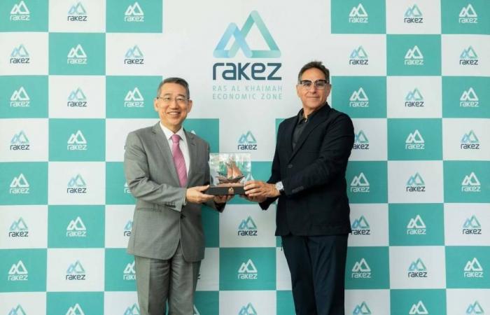 «راكز» و«هونغ كونغ الاقتصادي» يبحثان تنمية الاستثمار المشترك