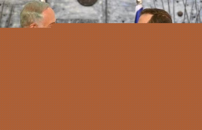 هرتسوغ أبلغ عائلات الأسرى بإمكانية العفو عن نتنياهو وطالبهم بدفع الموضوع علنا