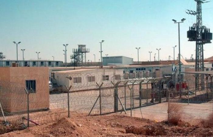 أوضاع إنسانية وصحية كارثية يعيشها الأسرى في سجن النقب