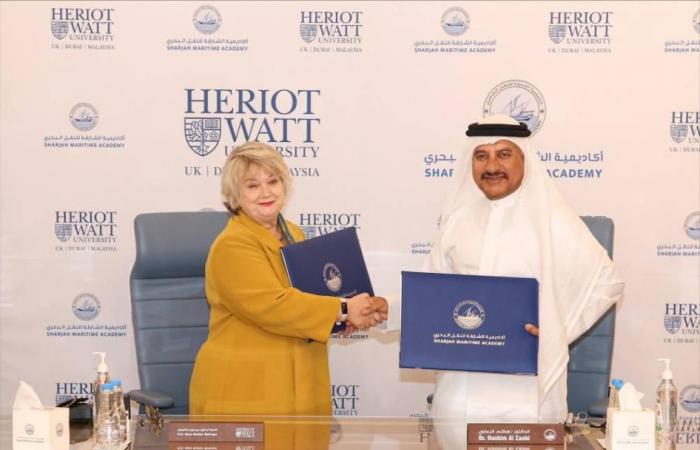 «الشارقة للنقل البحري» توقع تفاهماً مع «هيريوت وات»