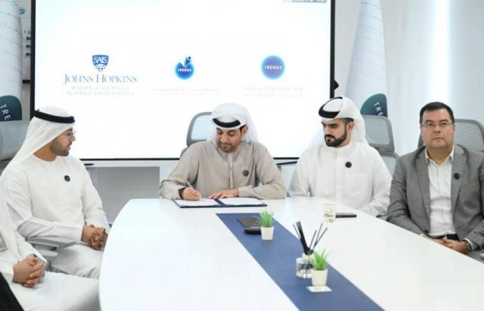 «تريندز» و«جون هوبكنز SAIS» يوقعان مذكرة تفاهم بحثي وتدريبي