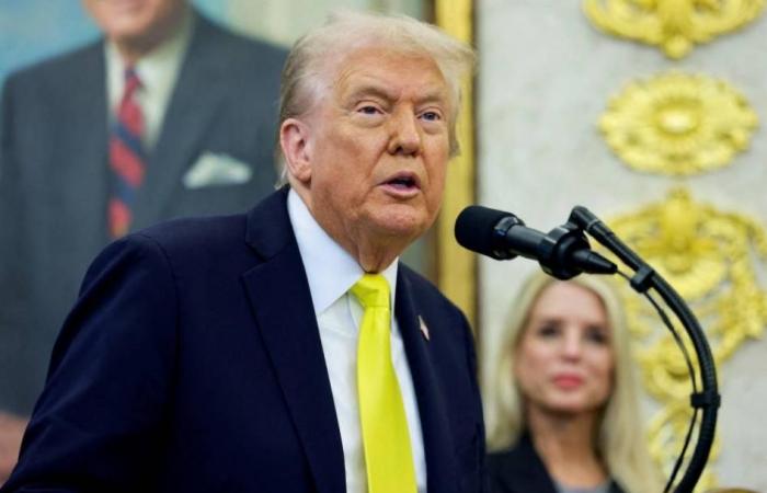 ترامب يتوجه إلى آسيا حيث يلتقي شي