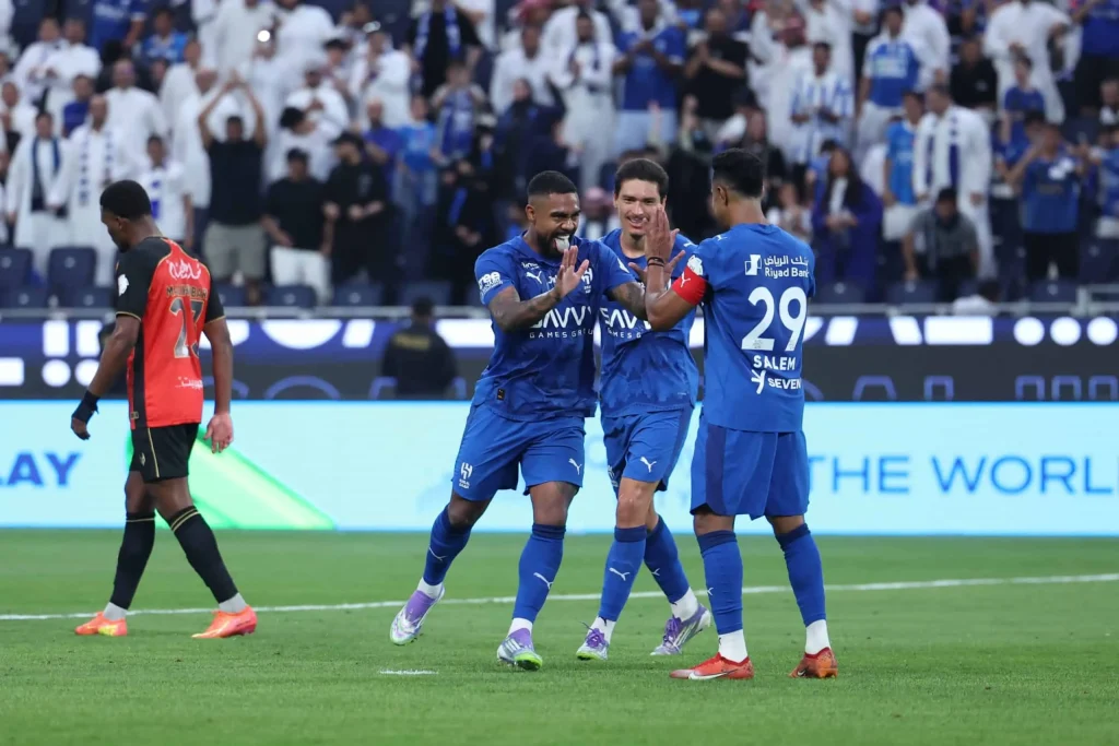 الهلال يستعيد أبرز نجومه قبل مواجهة الفتح