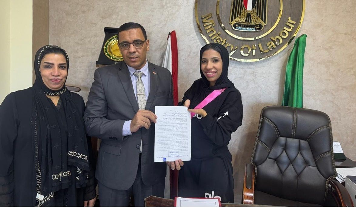 وزارة العمل تستجيب لفيديو فتاة من ذوي الاحتياجات الخاصة بالمنص…