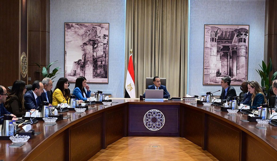 مصر تتحول إلى مركز صناعي عالمي للسيارات الكهربائية والاستثمارا…