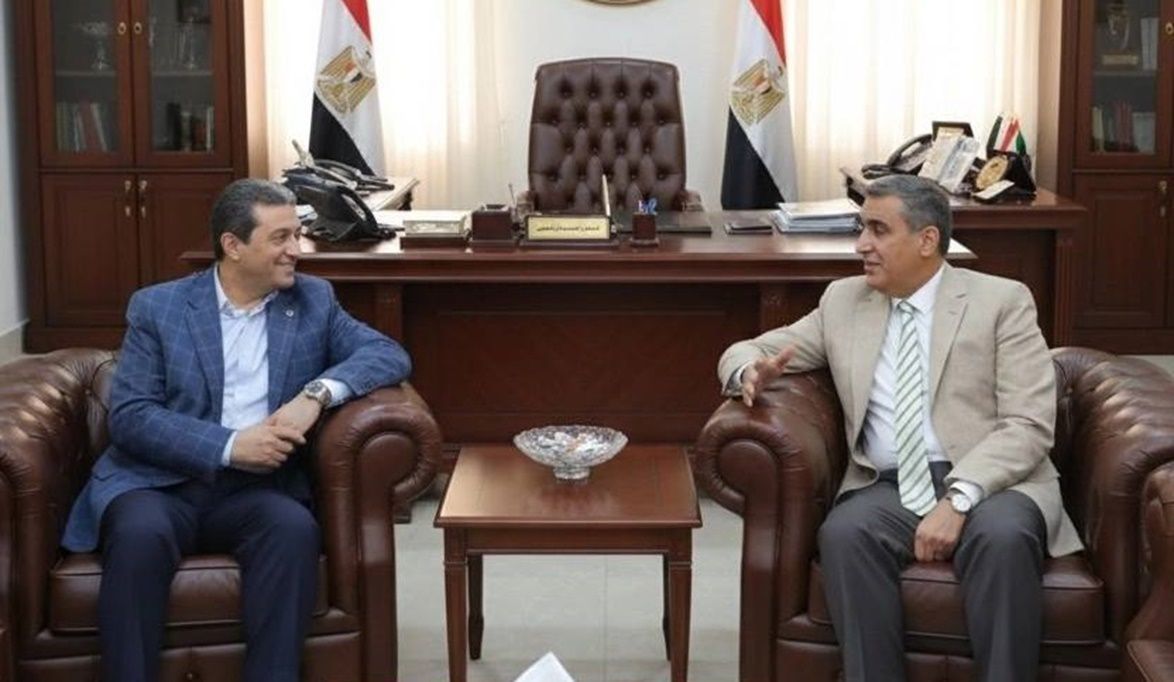 رئيس الهيئة العامة للخدمات البيطرية يبحث مع محافظ دمياط مكافحة…