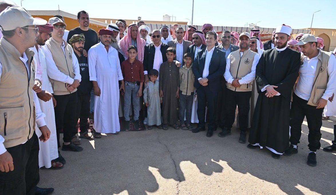 محافظ جنوب سيناء يلتقي أهالي ومشايخ رأس النقب لمتابعة المشروعا…