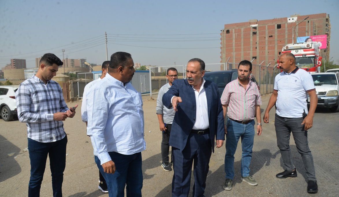 محافظ أسيوط يتفقد طريق نزلة عبد اللاه ويوجه بتعديل نقاط الدورا…