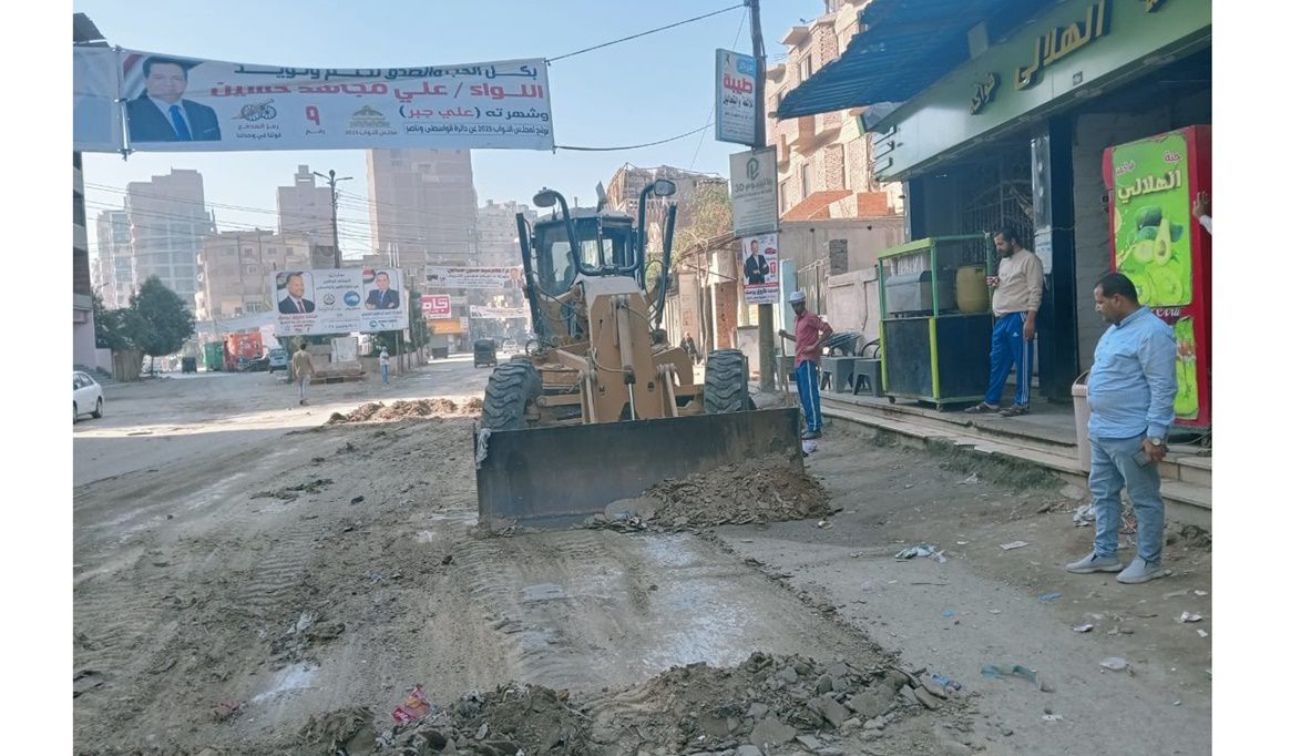 الوحدة المحلية بالواسطى تواصل جهودها في تحسين النظافة وتمهيد ا…