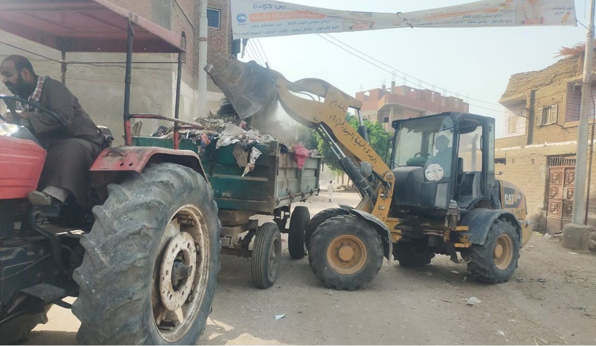 حملات مكثفة لرفع كفاءة منظومة النظافة بقرى مركز ا…