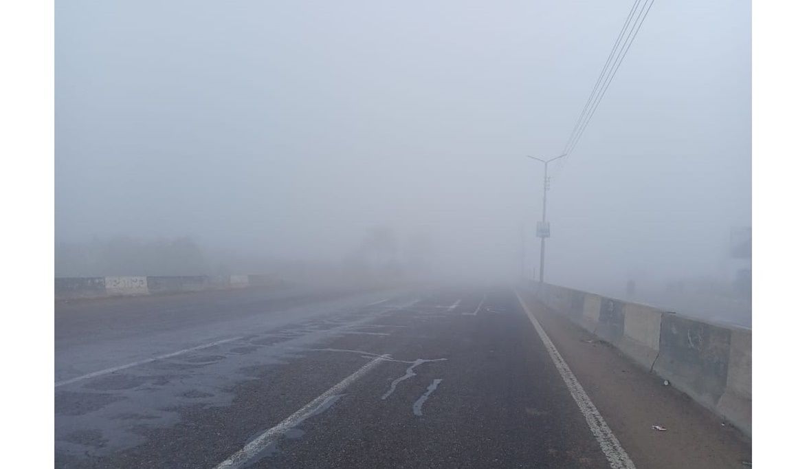 الأرصاد الجوية تحذر من شبكة طرق مخفية تحت ضباب خريفي .. استعد…