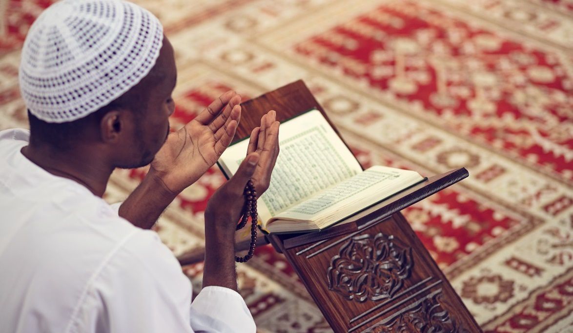 آذان العشاء.. مواعيد الصلاة اليوم الخميس 6 نوفمبر 2025…