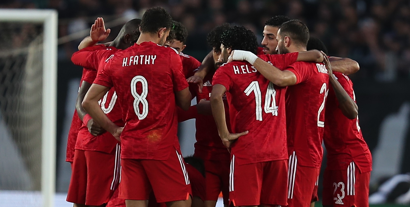 من هو أكثر لاعب فاز ببطولات في تاريخ الأهلي المصري؟