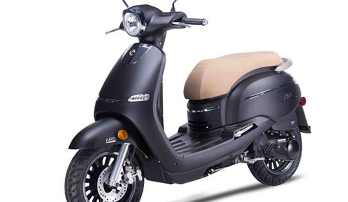 ممنوع في القاهرة.. محافظ العاصمة يحظر سير سكوتر الأطفال الكهر…