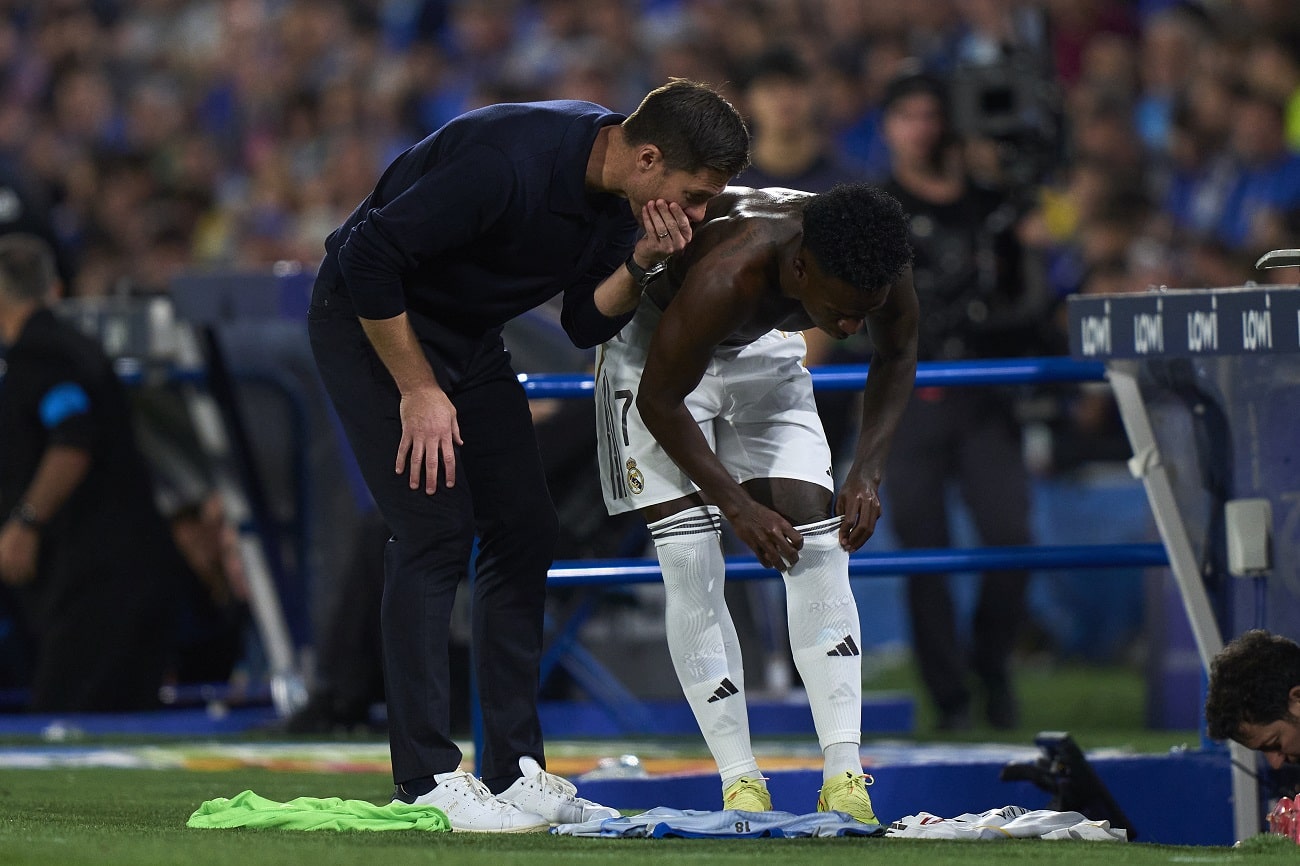 فينيسيوس أم ألونسو .. من سيكون ضحية انهيار غرفة ملابس ريال مدريد؟