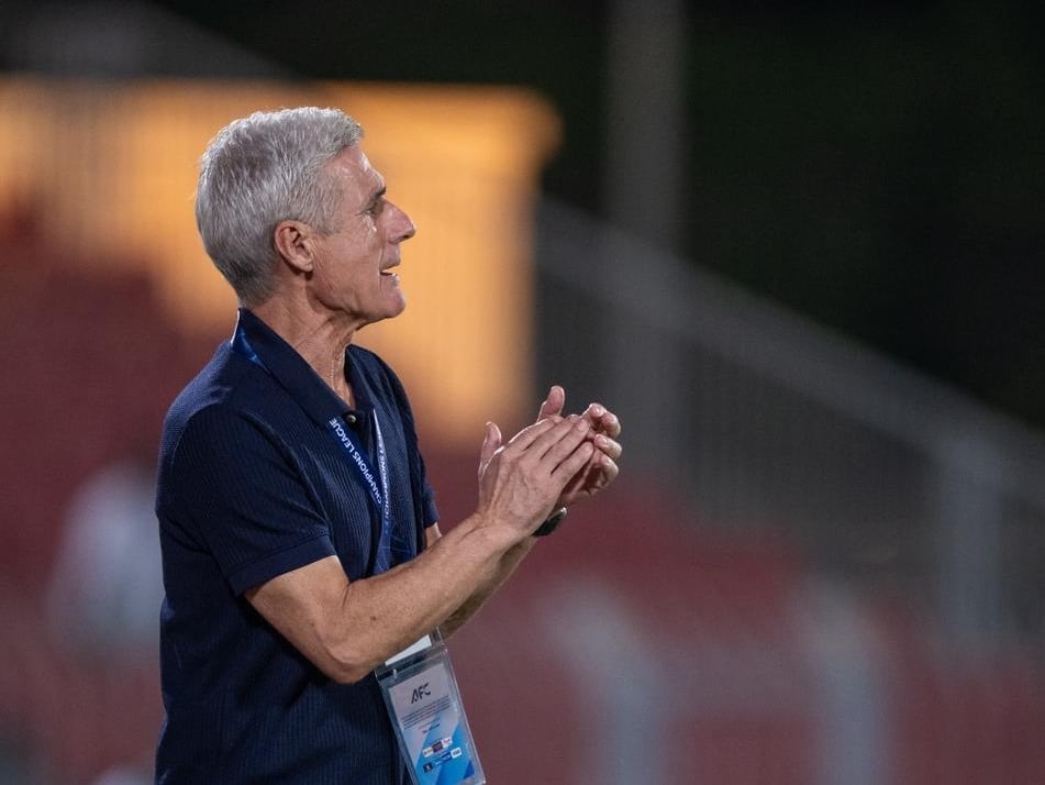 مسعود ميرال مدربًا مؤقتًا لنادي الوصل الإماراتي بعد رحيل لويس كاسترو