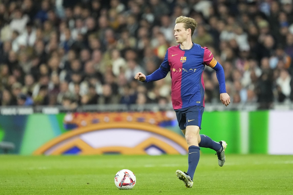 جوهرة هولندا يغازل برشلونة.. ودي يونج يرفض مقارنته ببيدري