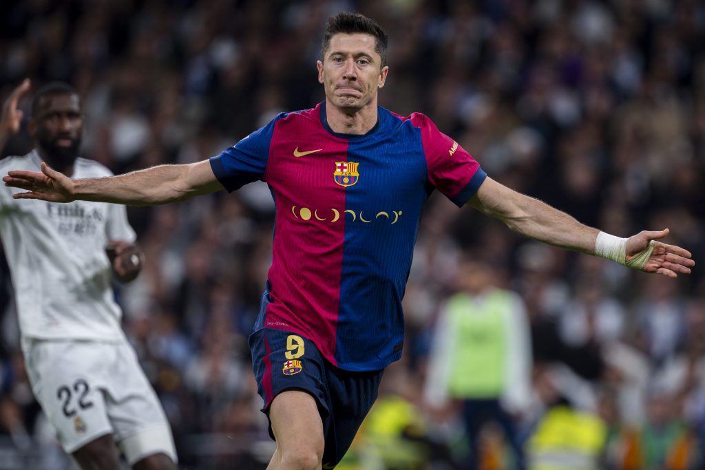 ليس هاري كين.. برشلونة ما زال يبحث عن خليفة ليفاندوفسكي