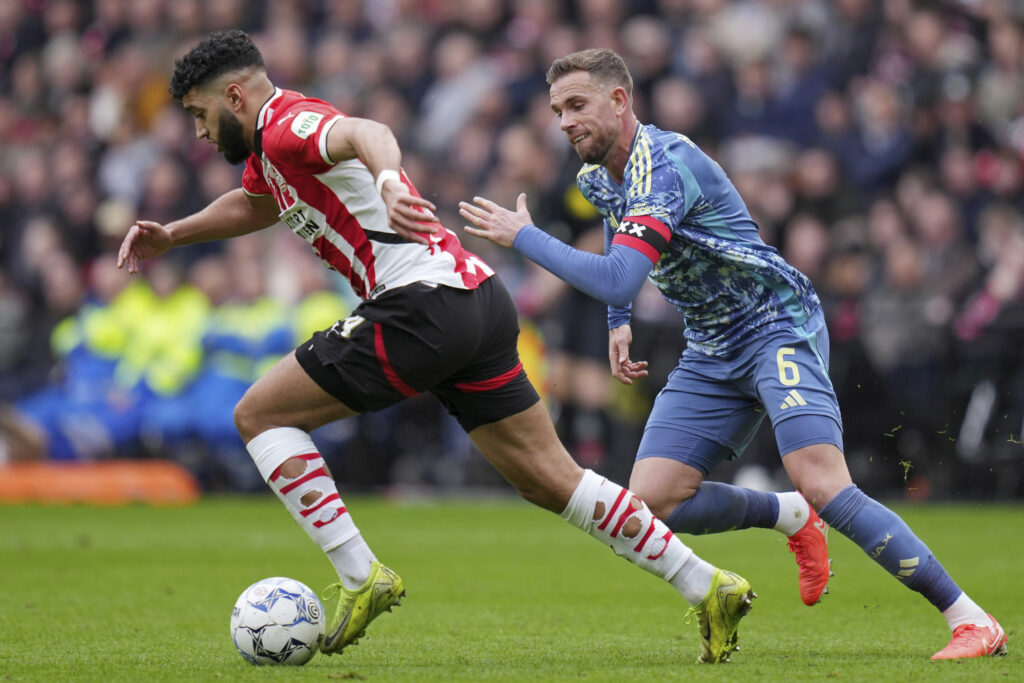 آيندهوفن يرد على عروض انتقال إسماعيل صيباري إلى الدوري الإنجليزي