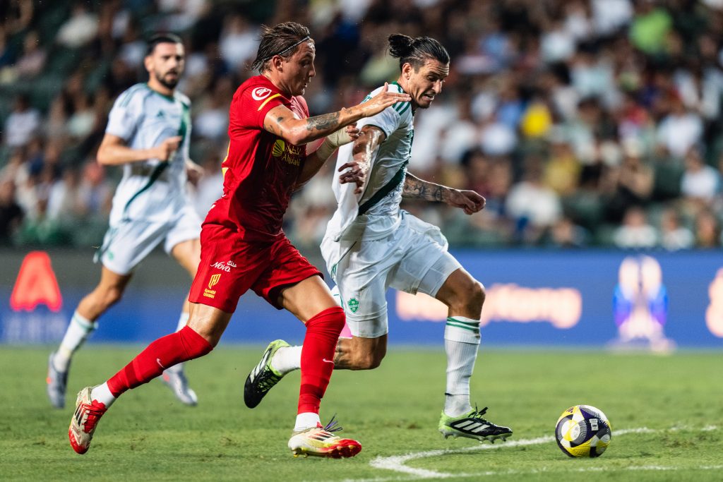 القادسية مهدد بفقدان هدافه أمام الأهلي