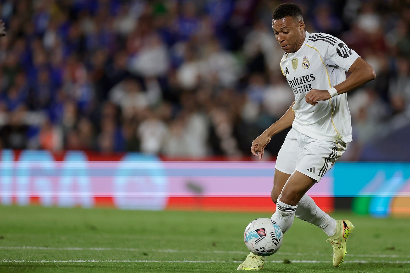 صحف فرنسا تنتقد مبابي بعد الهزيمة من ليفربول: كان شفافًا!