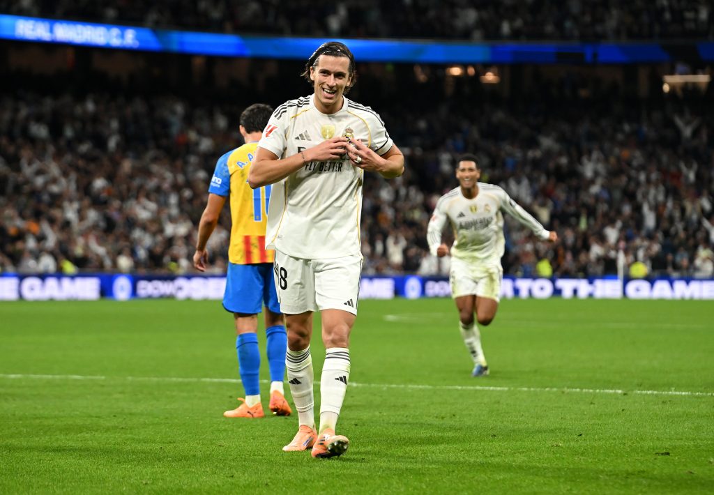 كاريراس عن محمد صلاح: مواجهة أسطورة ليفربول تجعلني أتعلّم