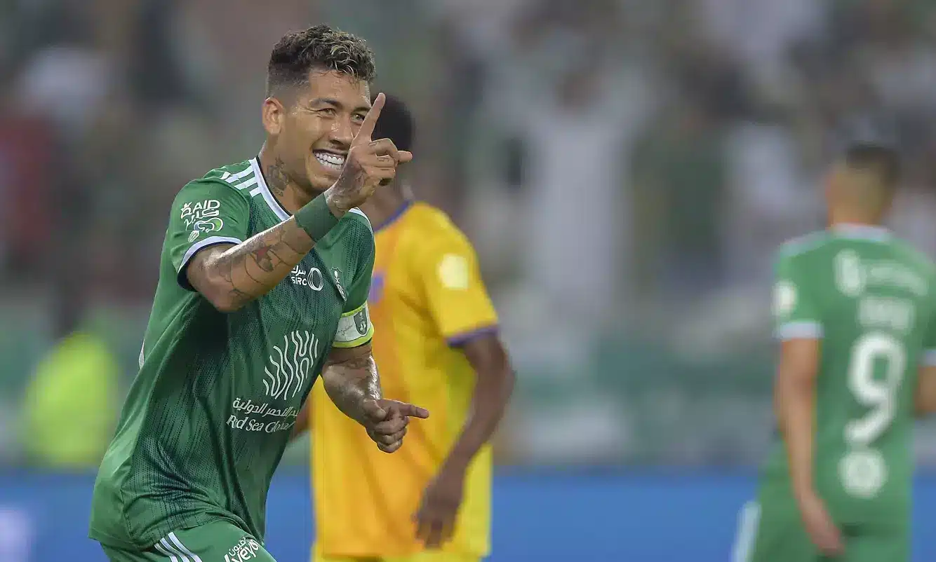 ماذا فعل فيرمينيو مع لاعبي الأهلي بعد مباراة السد؟