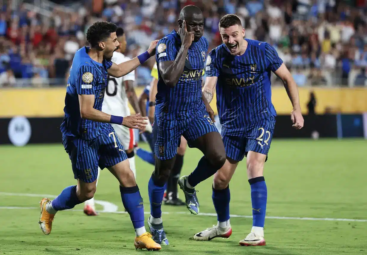 خاص لـ365scores – وكيل كوليبالي في الرياض للتفاوض مع الهلال على التجديد