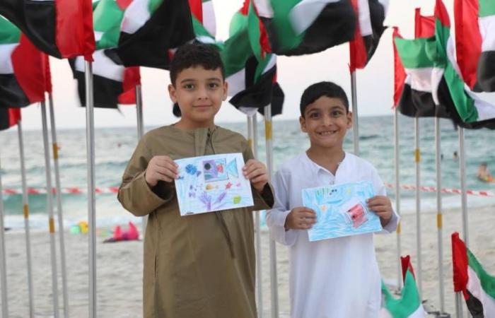 فعالية جماهيرية على شاطئ الحمرية