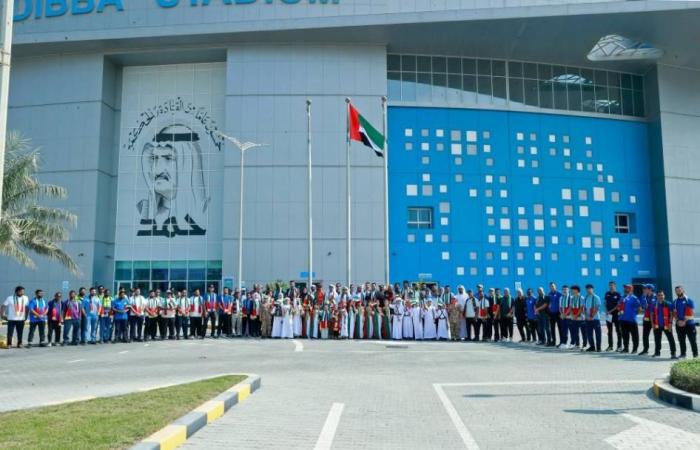 نادي دبا يحتفل بيوم العلم