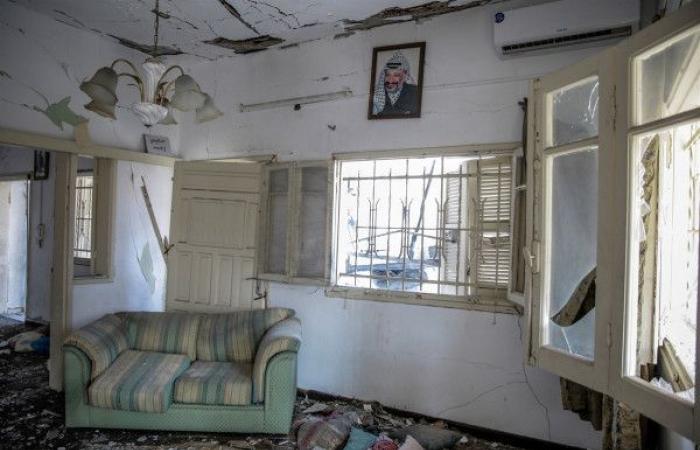 نازحون يلجأون إلى منزل ياسر عرفات المدمر في غزة..صور