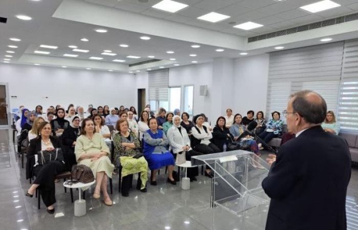 اللقاحات! مالها وما عليها.. محاضرة تثقيفية للدكتور عبد الرحمن البزري في جمعية المواساة بصيدا