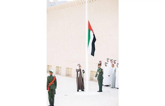 الإمارات تحتفي بـ «يوم العَلم» رمز عزتها وشموخها