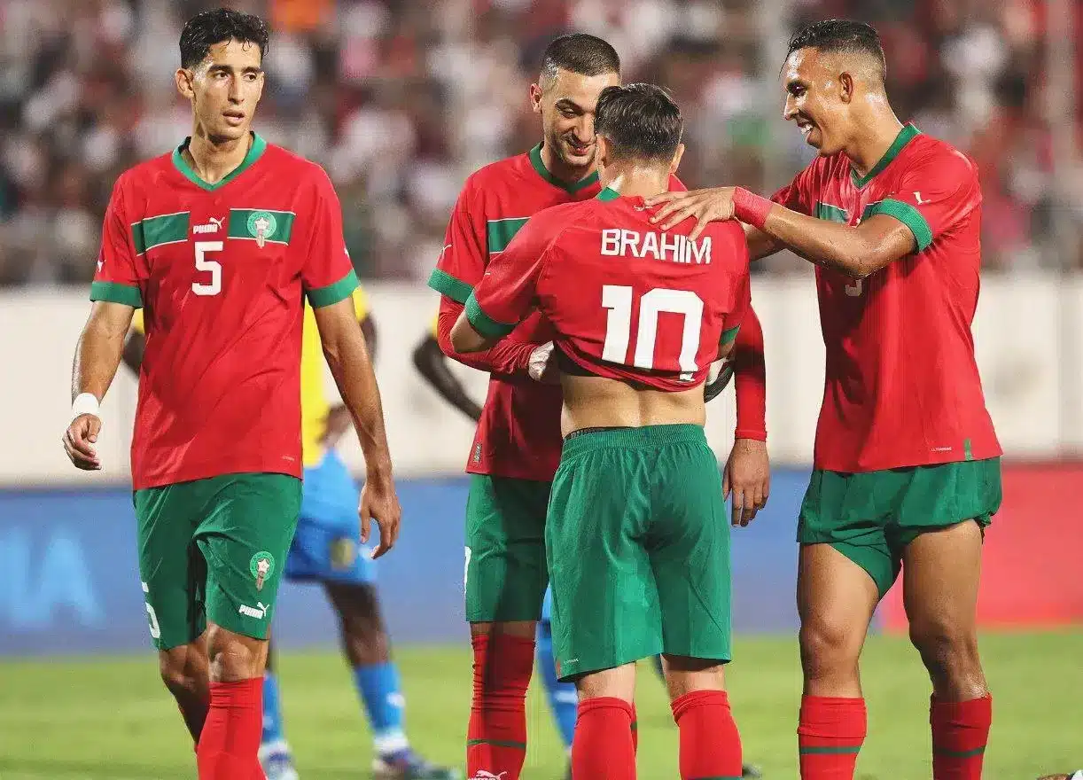 بعد حكيمي.. إصابة مُقلقة تضرب نجم منتخب المغرب