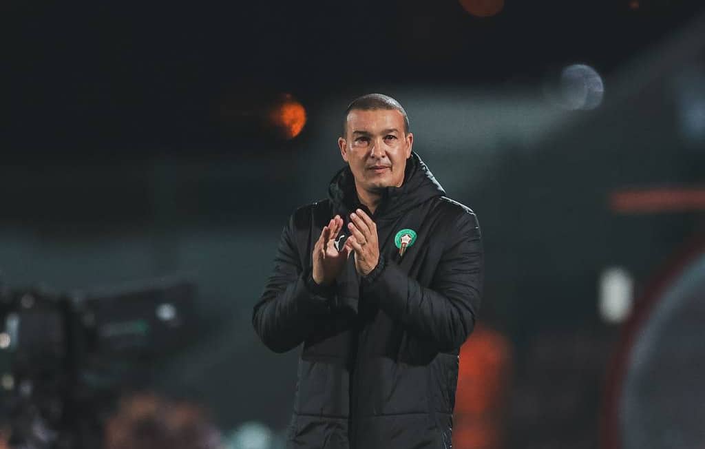 نبيل باها يرفع راية التحدي: سنقاتل للفوز على كاليدونيا الجديدة