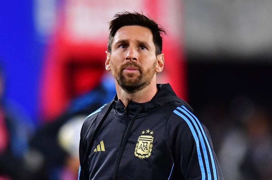 استقبال أسطوري.. ميسي يوجه رسالة للجماهير بعد عودته إلى إسبانيا