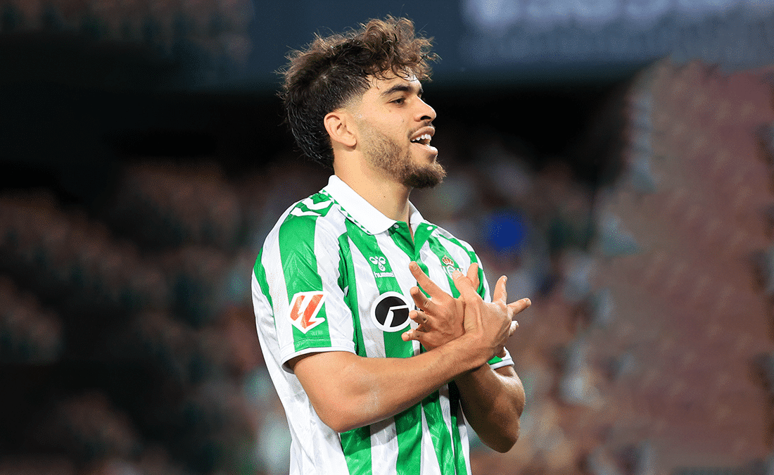 عبد الصمد الزلزولي يتحول إلى لاعب حاسم في ريال بيتيس