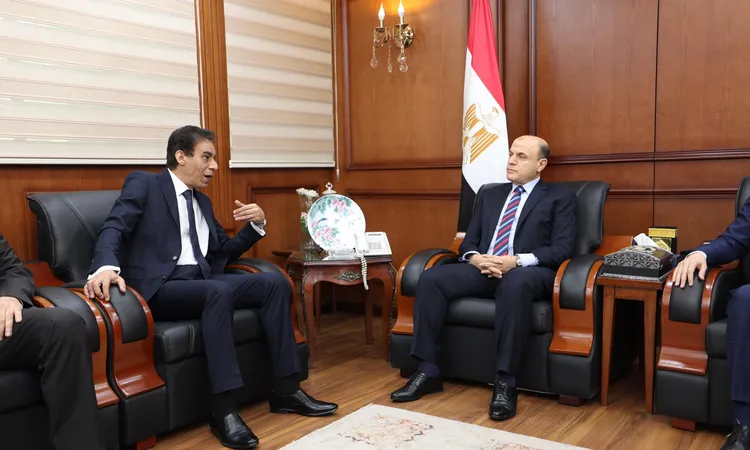 محافظ كفر الشيخ يستقبل مساعد وزير الخارجية لبحث قضايا مهمة