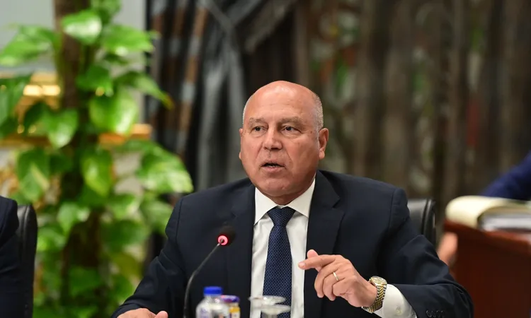 وزير النقل يبرز منتجات إيديكس وقدرات الصناعة المصرية في دعم القطاعات المهمة