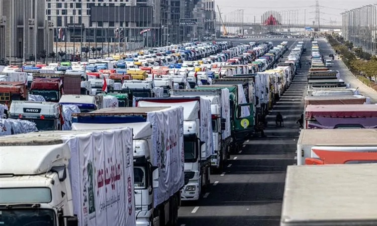 مصر تدعم الفلسطينيين بمساعدات إنسانية عبر رفح